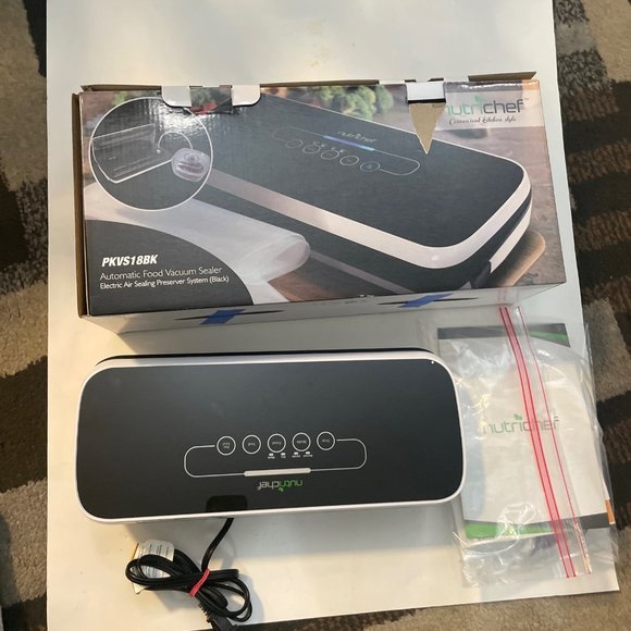 BLACK NUTRICHEF AUTOMATIC FOOD VACUUM SEALER MODEL PKVS18 Tested Used condition - Picture 3 of 3